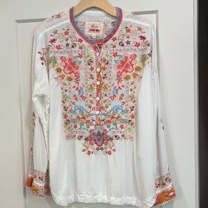 Johnny Was "Biya" White Rayon Embroidered Long Sleeve Top—GORGEOUS!! Size M